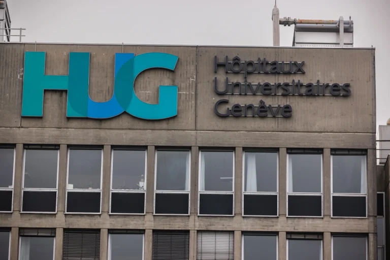 Virtual Hall® at HUG: a musical interlude during dialysis
