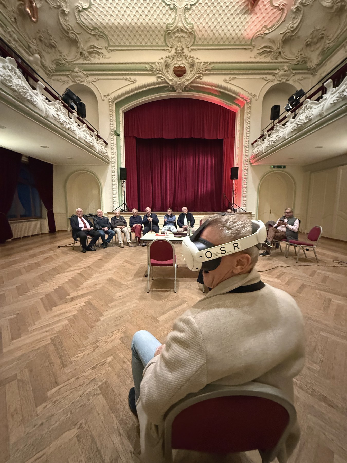 L’esperienza immersiva nel corso di un momento conviviale.